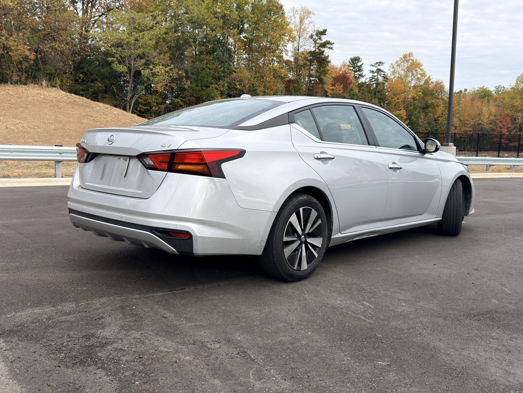 2022 Nissan Altima 2.5 SV photo 3
