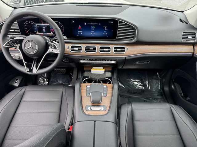 2025 Mercedes Benz GLE 580 4MATIC photo 4