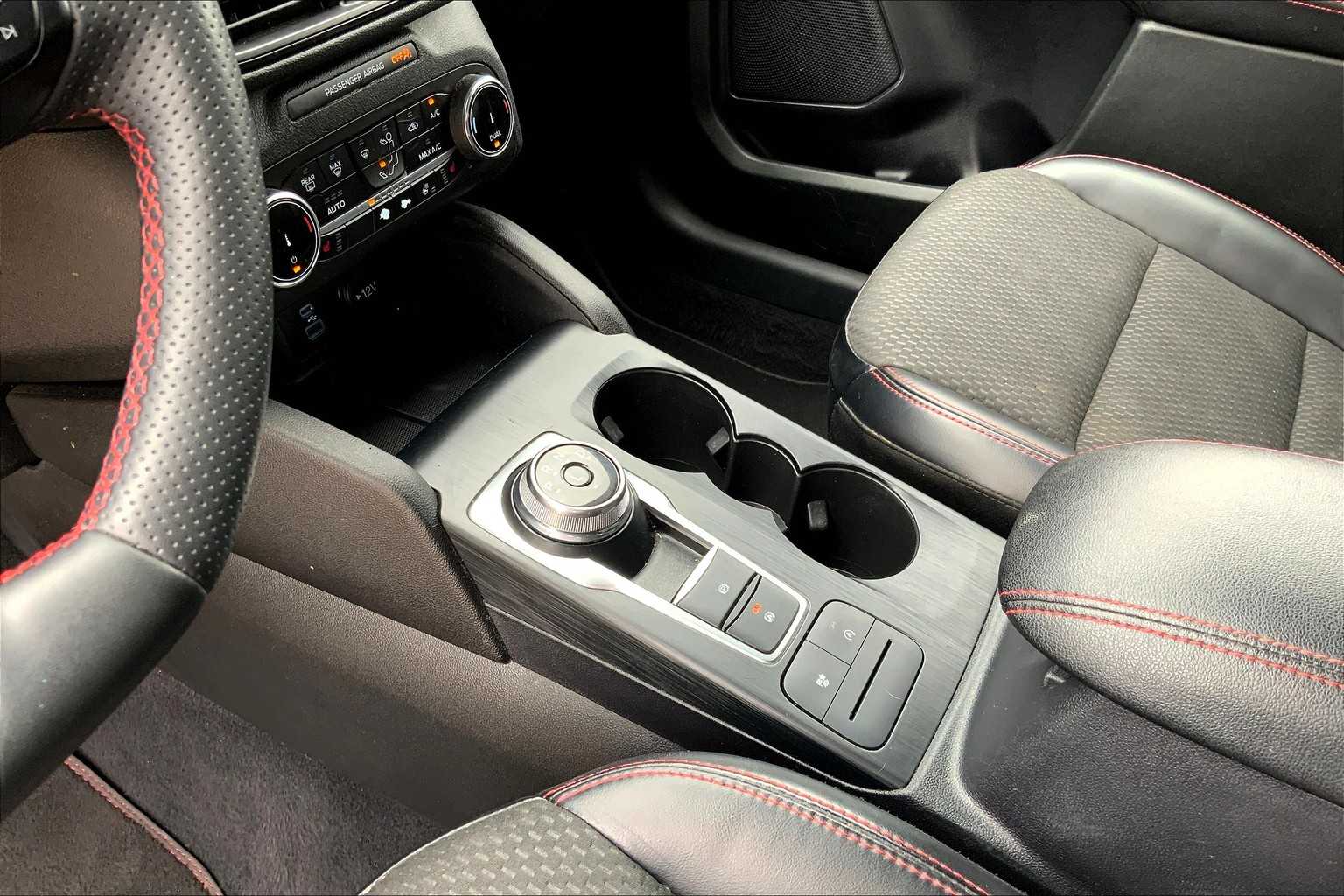2023 Ford Escape ST-Line photo 15