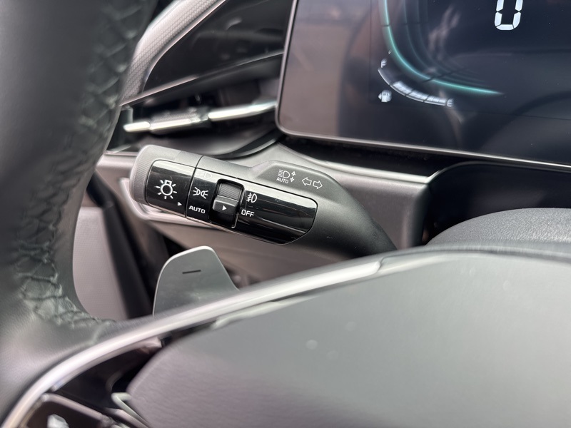 2023 Kia Niro EX Touring photo 22