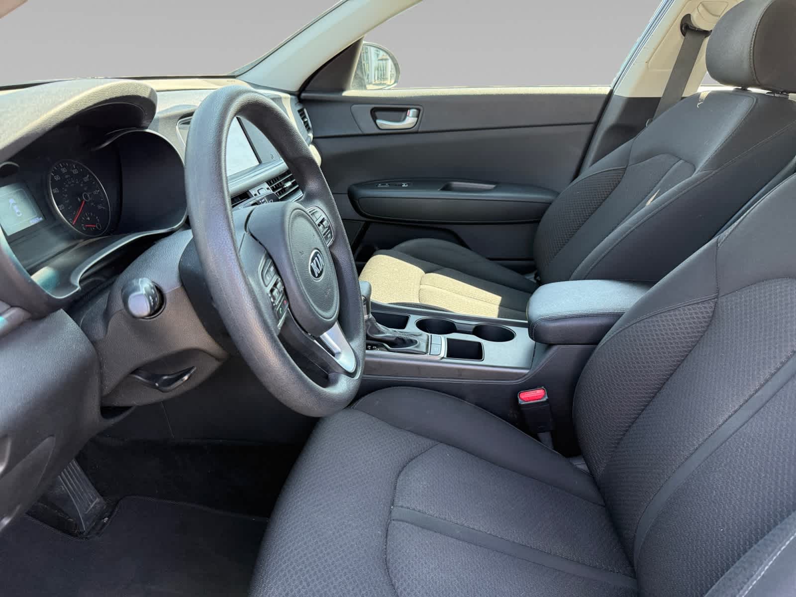 2018 Kia Optima LX photo 9