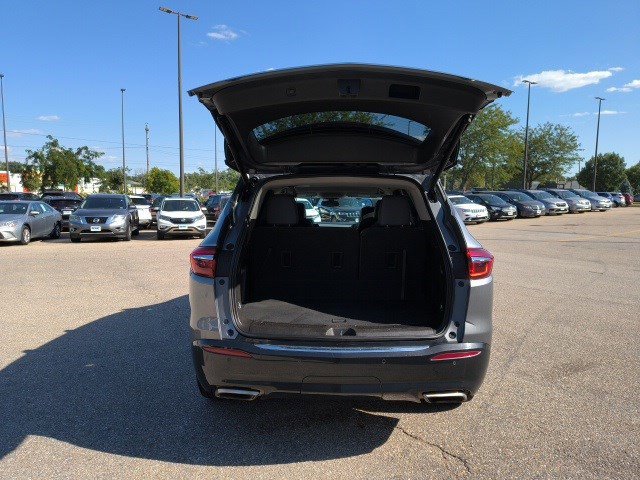 2019 Buick Enclave Essence photo 11