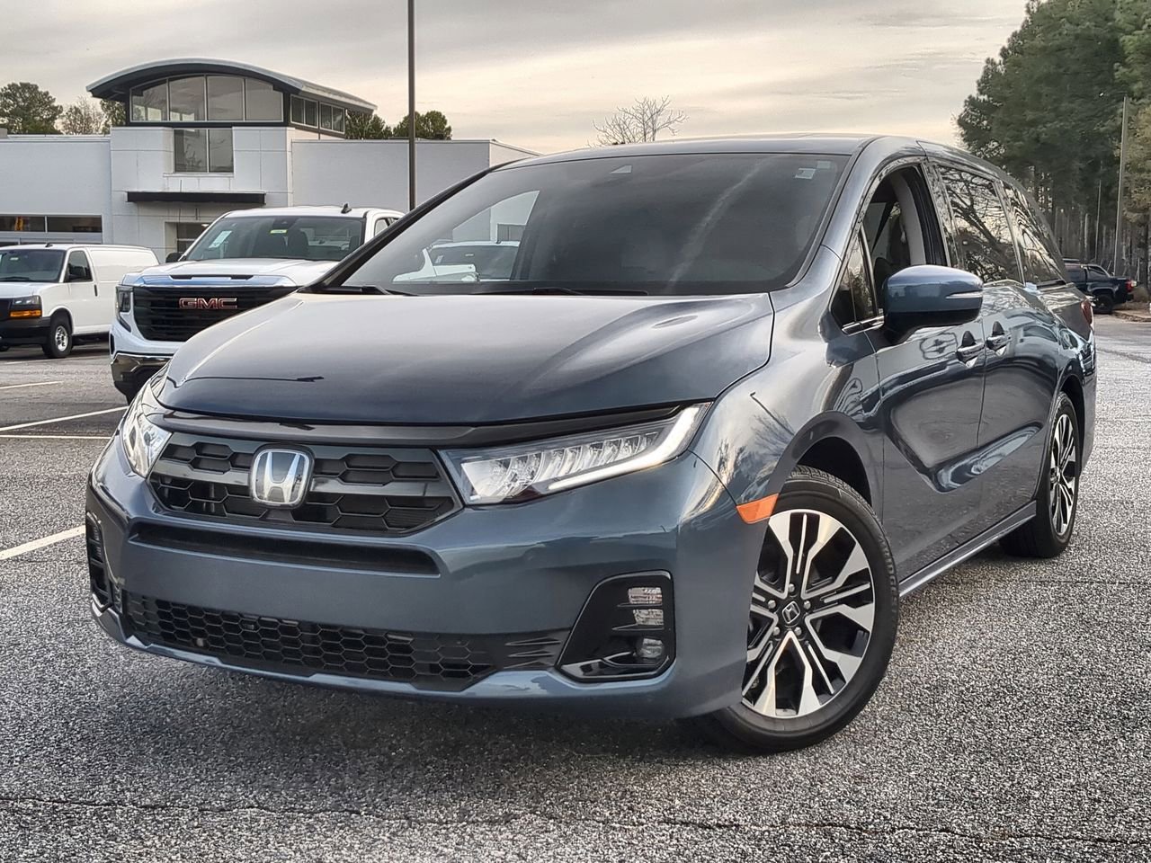 2025 Honda Odyssey Elite's photo
