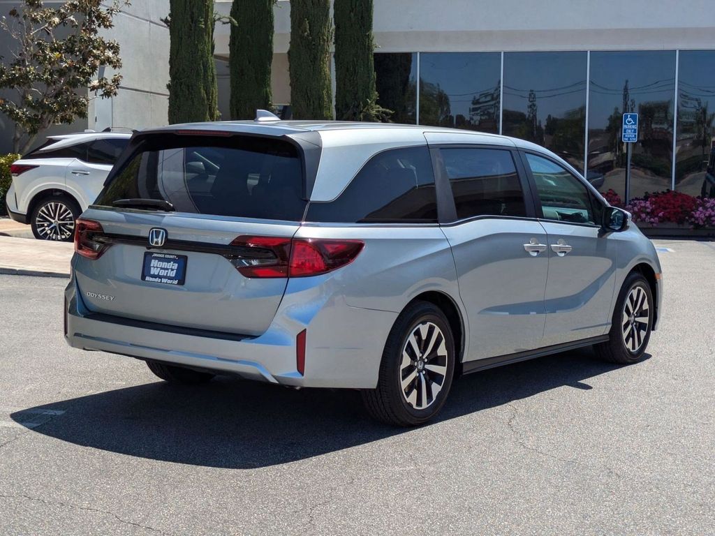 2026 Honda Odyssey EX-L photo 4