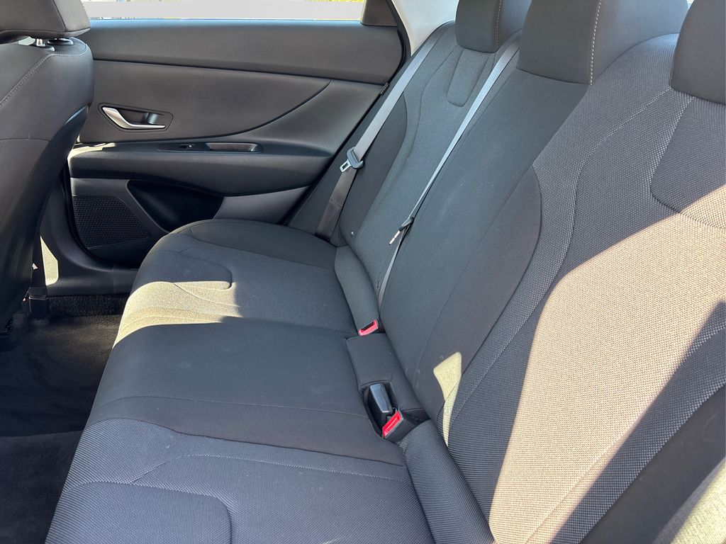 2024 Hyundai Elantra SE photo 10