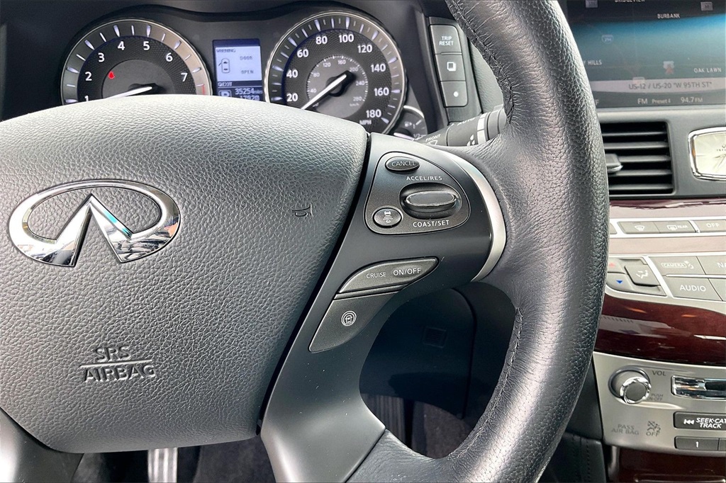 2019 INFINITI Q70 - Image 17