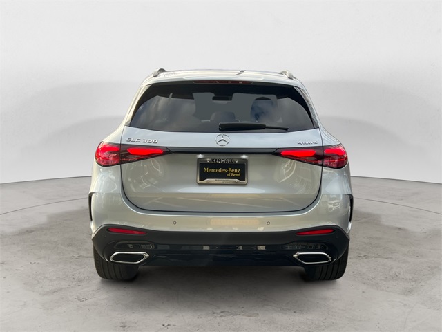 2026 Mercedes Benz GLC 300 4MATIC photo 4