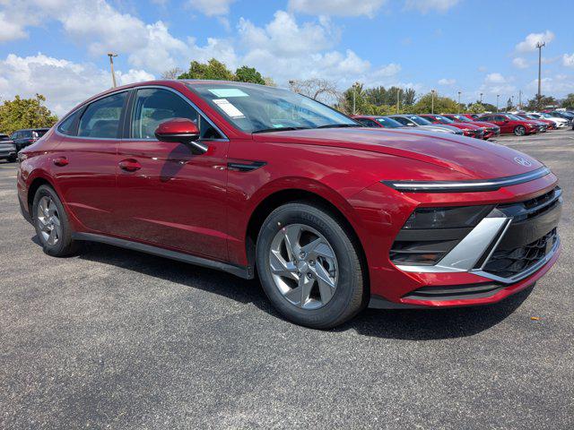 2025 Hyundai Sonata SE photo 2