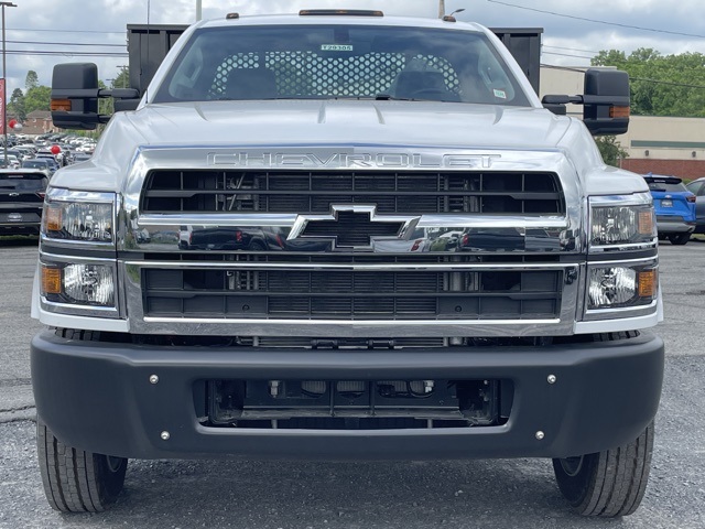 2023 Chevrolet Silverado 5500HD Work Truck photo 4
