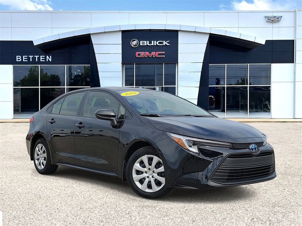 2024 Toyota Corolla LE photo 2