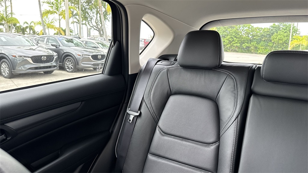 2025 Mazda CX-5 2.5 S Preferred photo 13