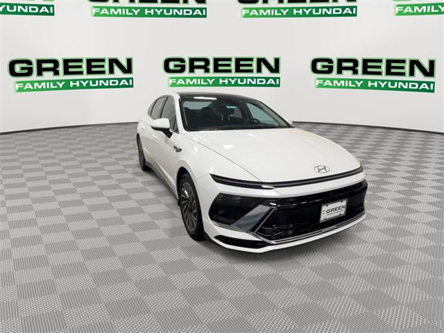 2026 Hyundai Sonata Hybrid SEL photo 3