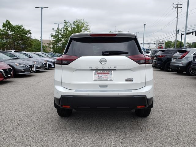 2025 Nissan Rogue SV photo 5