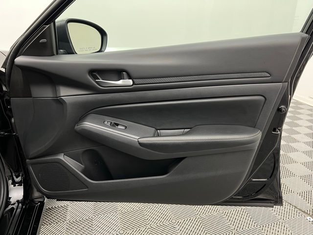 2024 Nissan Altima 2.5 SV photo 30