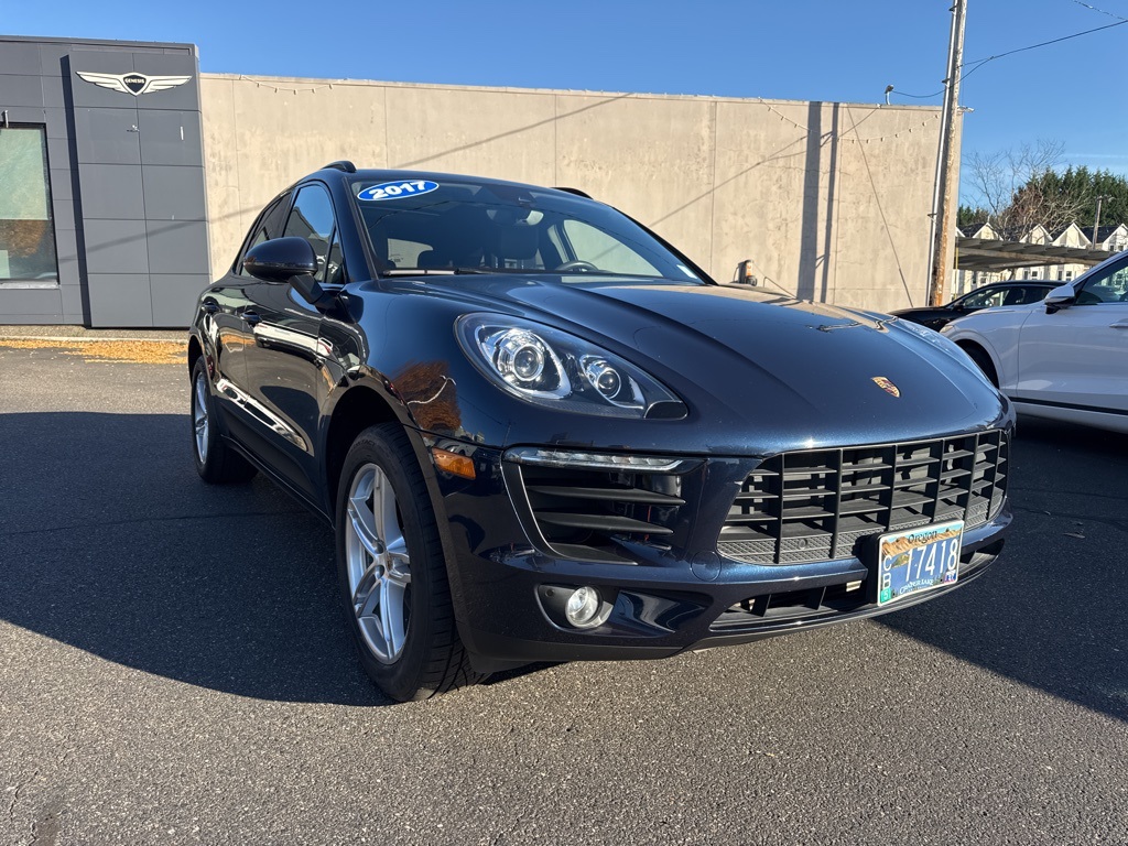 2017 Porsche Macan Base