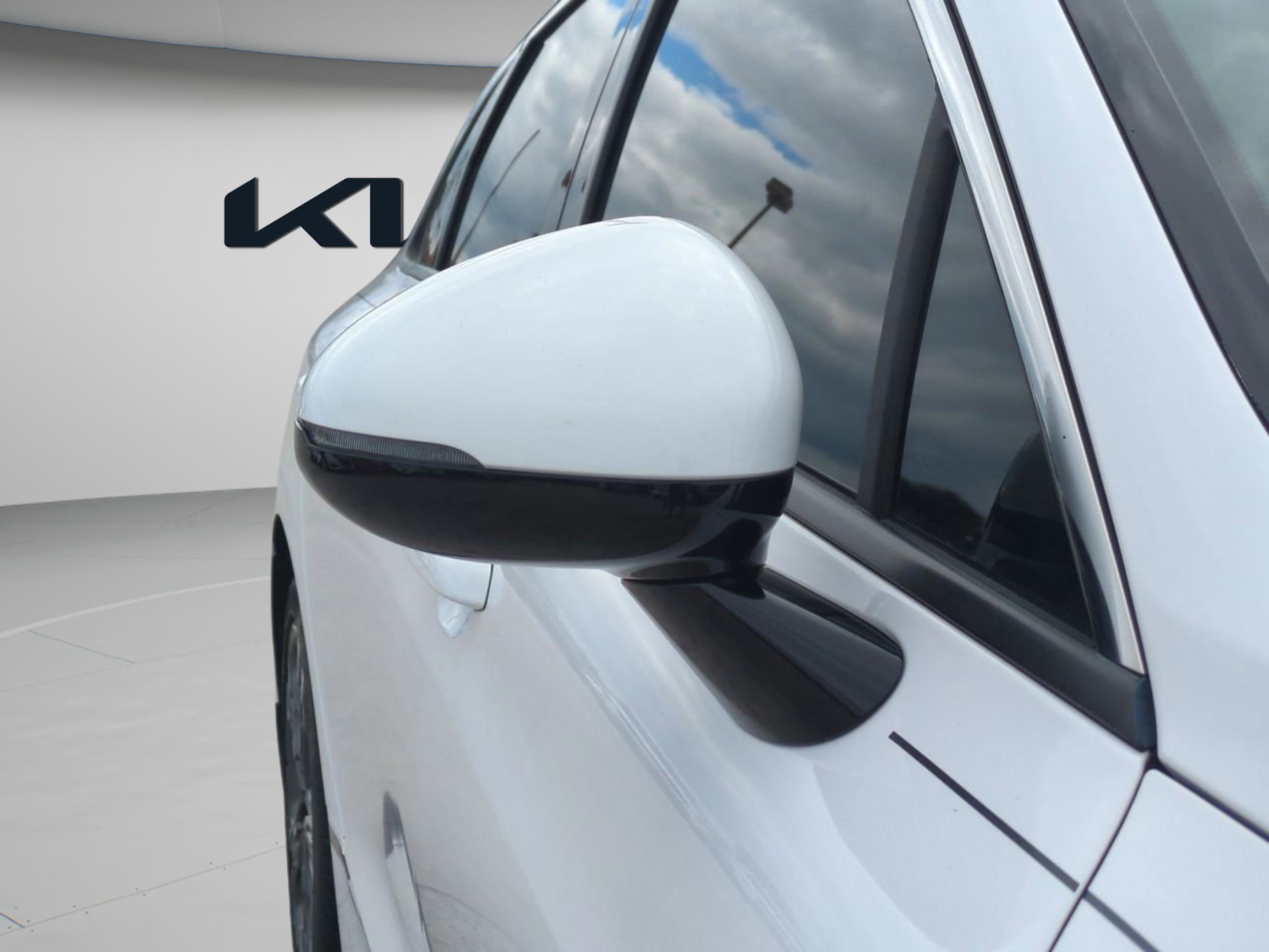 2021 Kia K5 EX photo 10