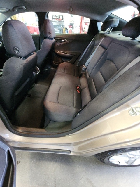 2022 Chevrolet Malibu 1LT photo 4