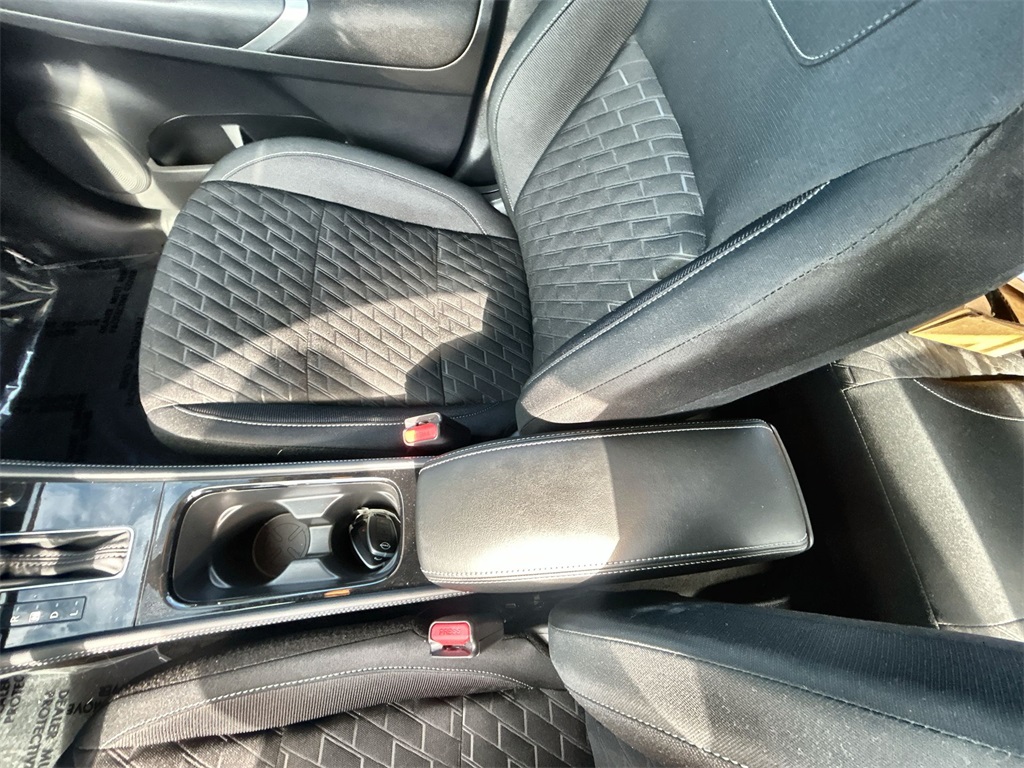 2024 Nissan Kicks SV photo 25
