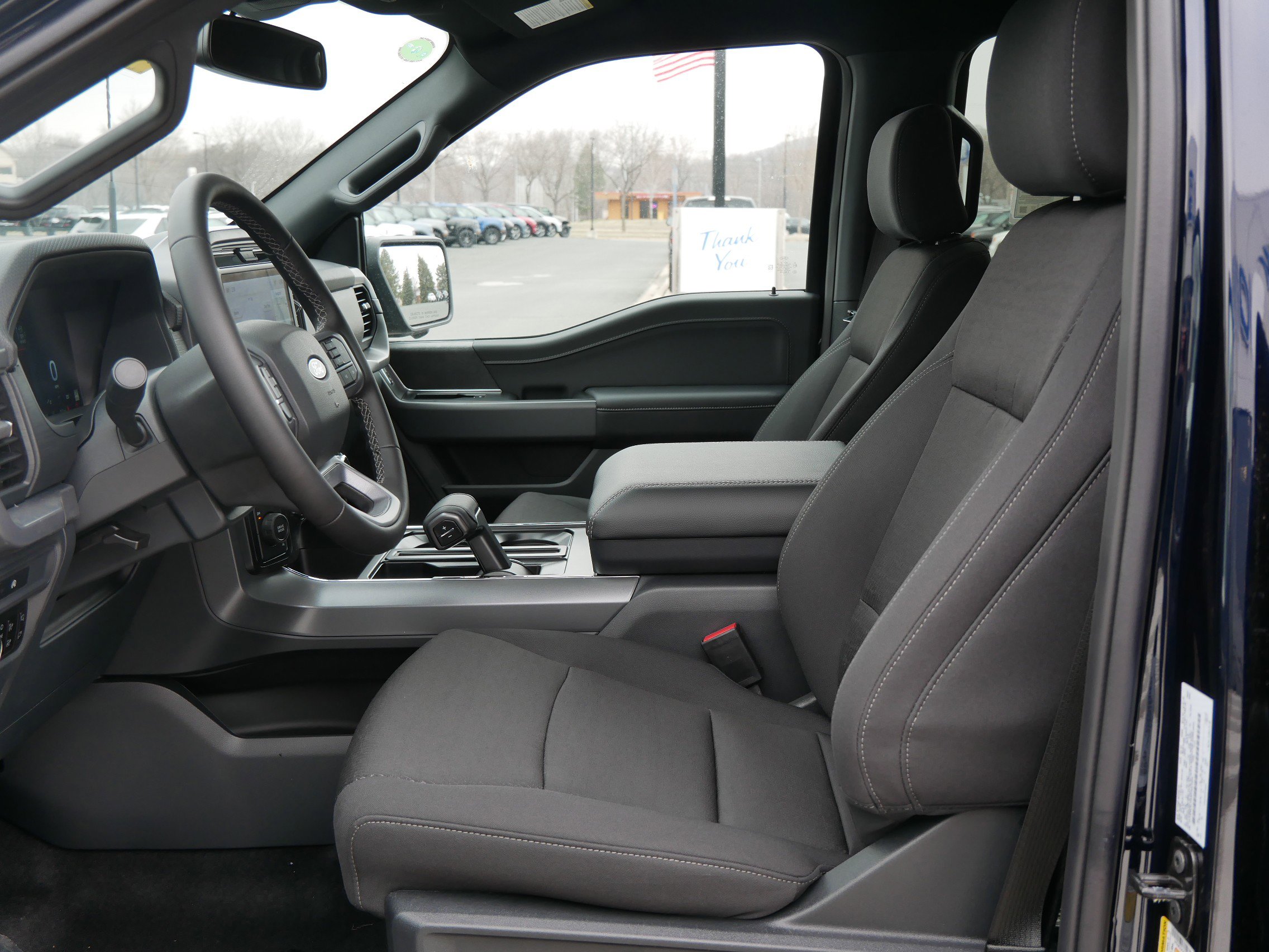 2025 Ford F-150 XLT photo 3