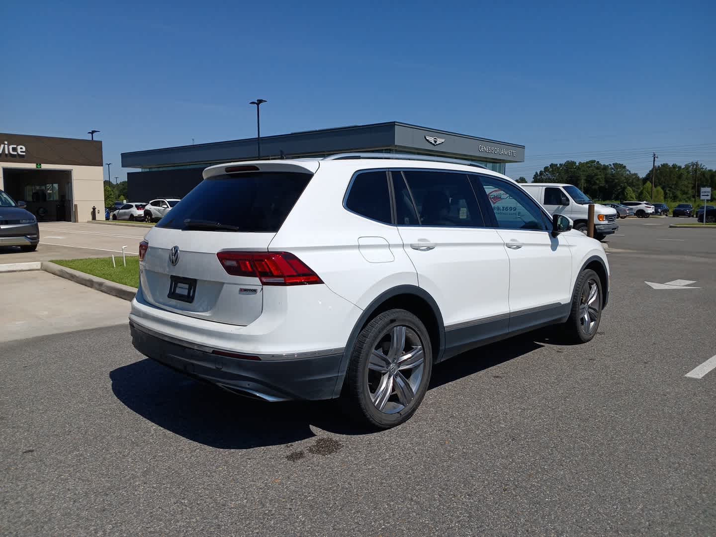 2021 Volkswagen Tiguan SEL photo 4