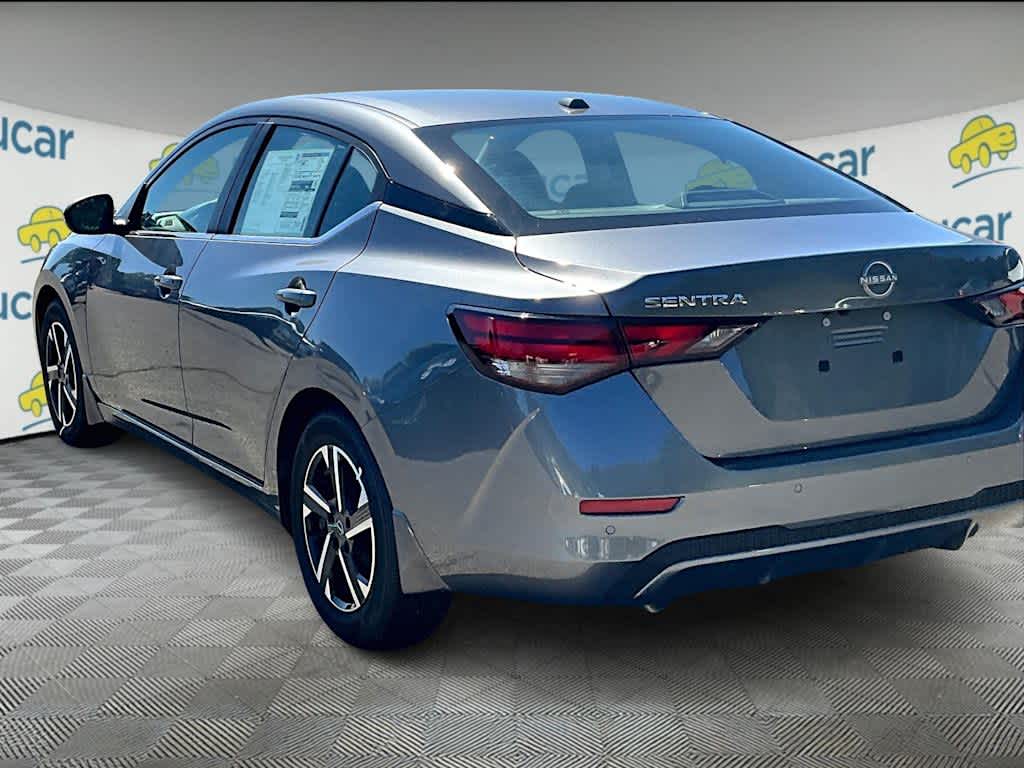 2025 Nissan Sentra SV photo 4