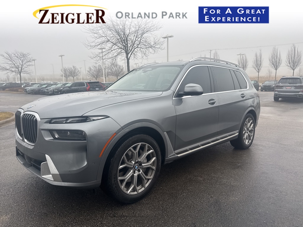 2024 BMW X7 40i's photo