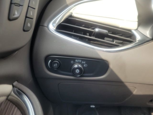 2024 Chevrolet Malibu Premier 2LT photo 23