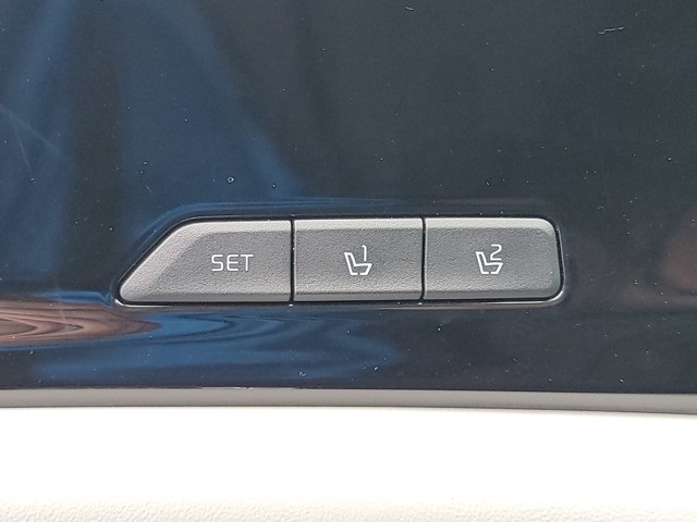 2023 Kia Carnival SX photo 44