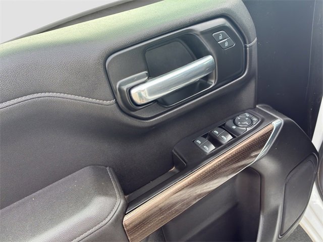 2021 Chevrolet Silverado LT photo 10