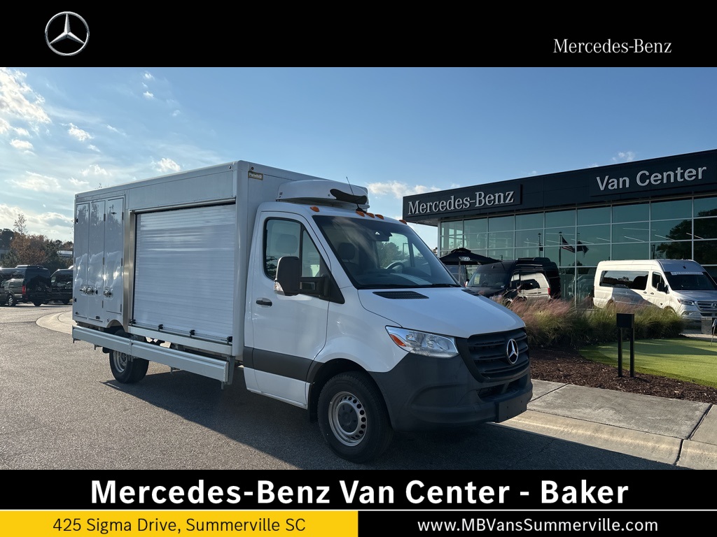 2022 Mercedes-Benz Sprinter Cab Chassis Base's photo