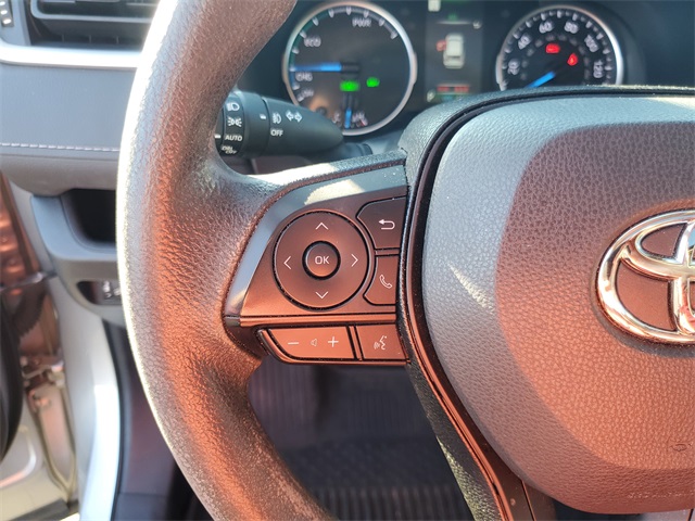 2021 Toyota RAV4 Hybrid XLE photo 17