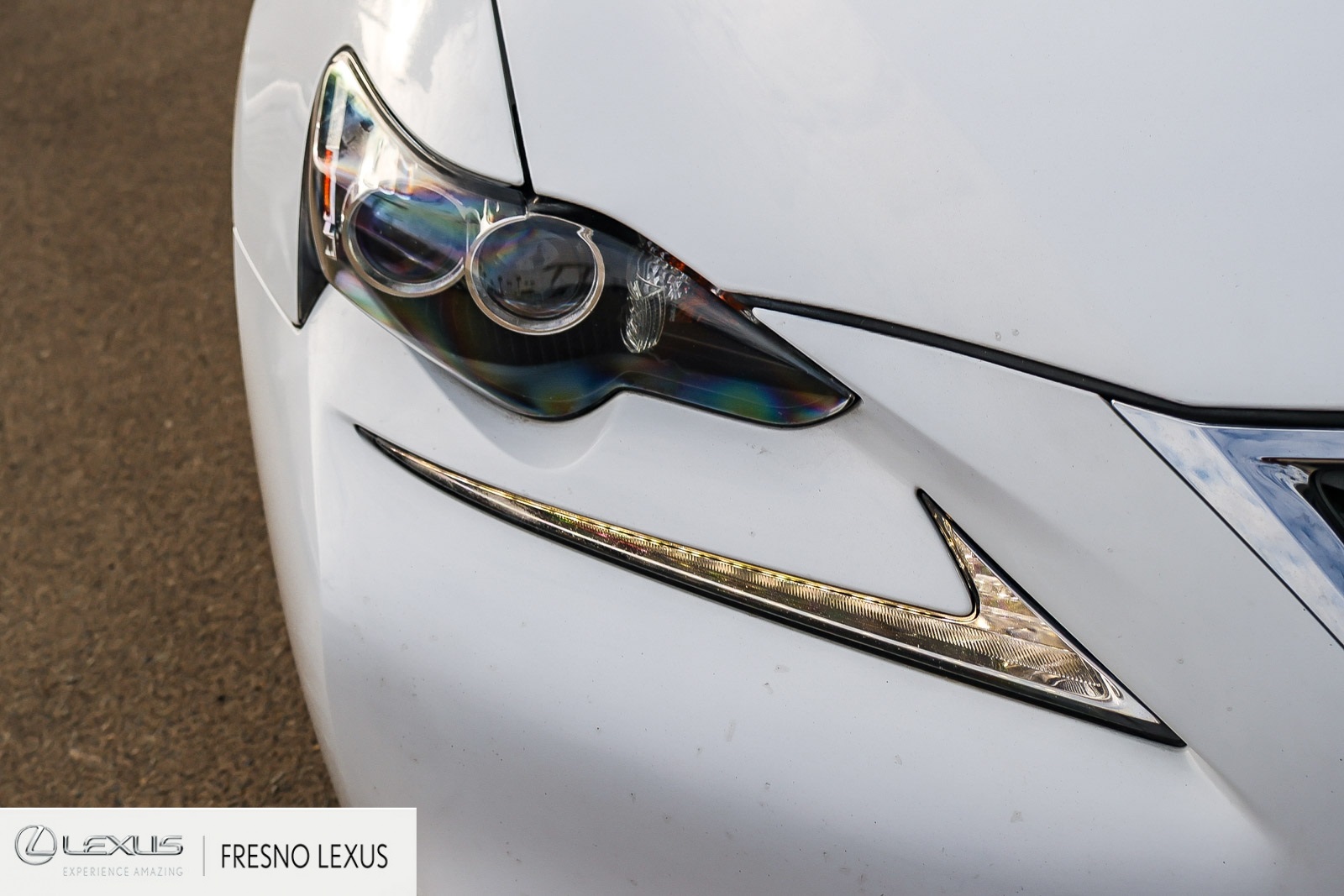 2016 Lexus IS 200t photo 9
