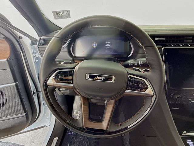 2025 Jeep Grand Cherokee L Summit photo 10