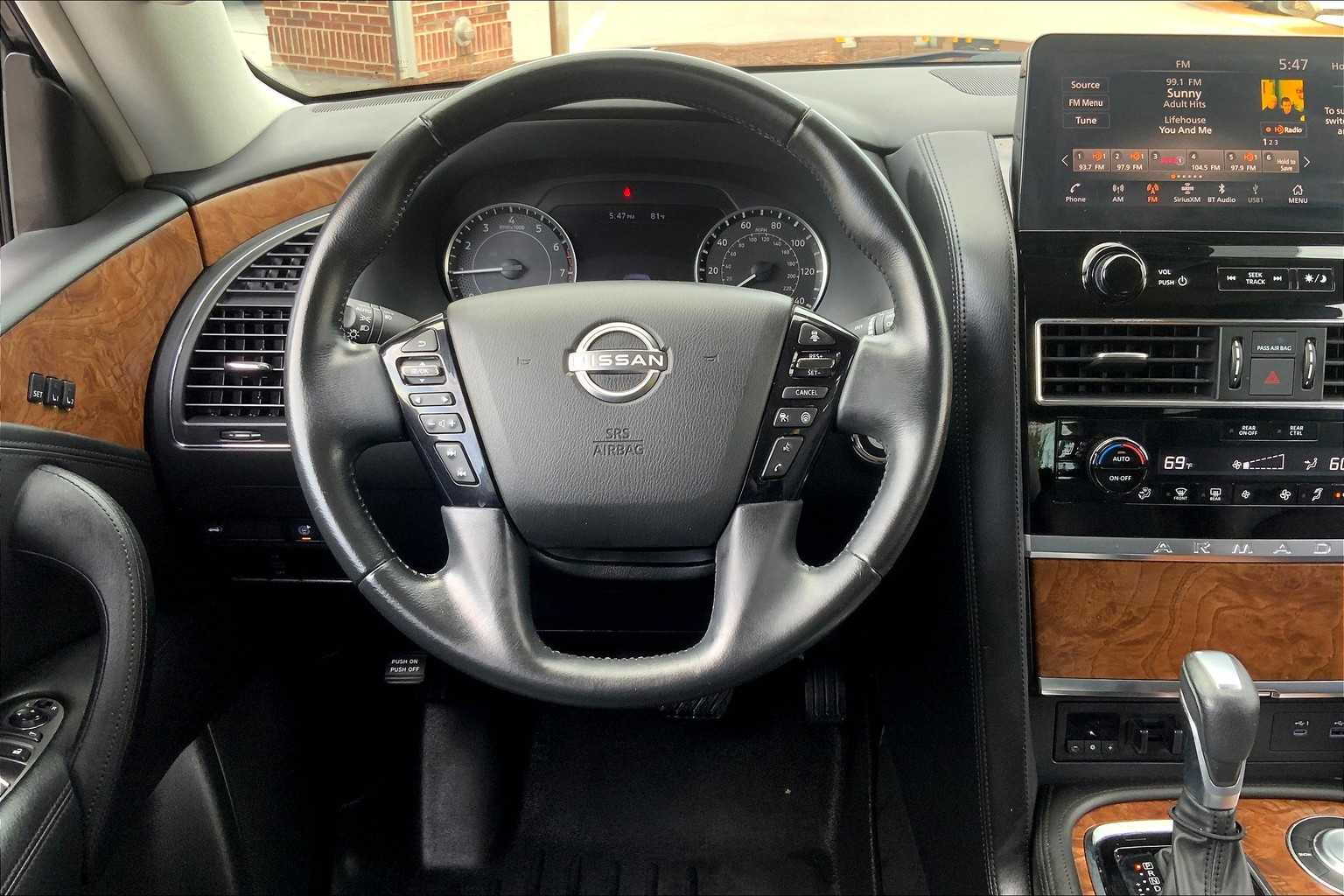 2022 Nissan Armada SL photo 4