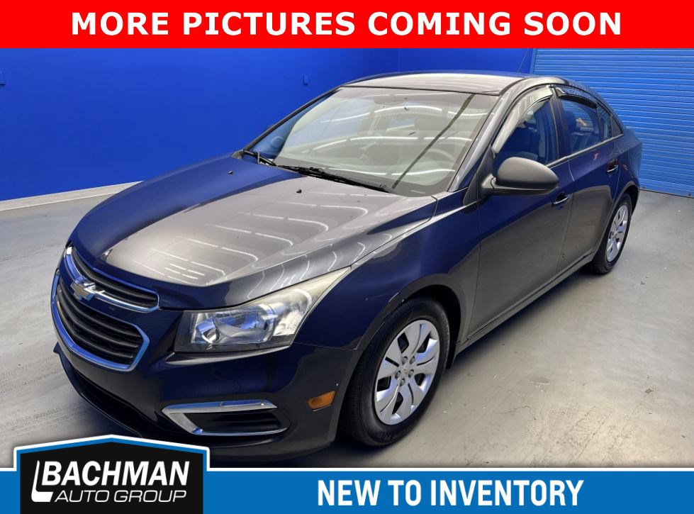 2015 Chevrolet Cruze LS photo 2