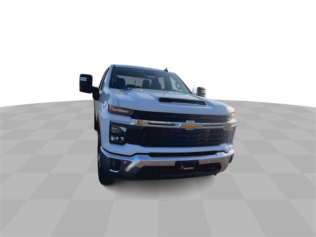 2025 Chevrolet Silverado 3500HD LT photo 3