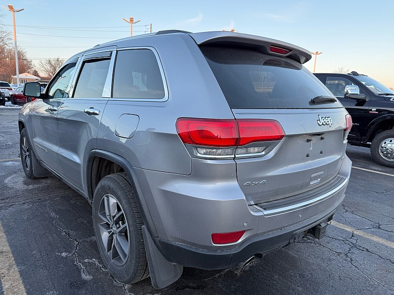 2017 Jeep Grand Cherokee Limited's photo