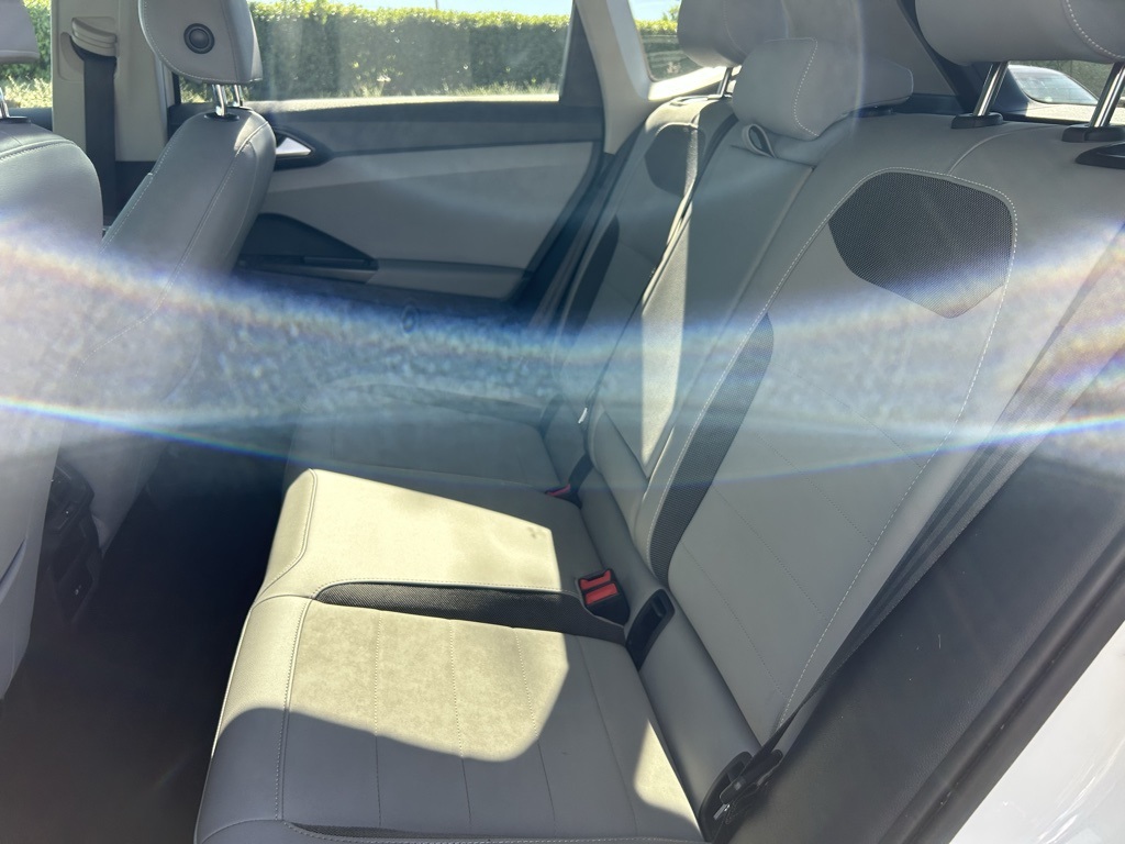 2023 Volkswagen Taos SE photo 24