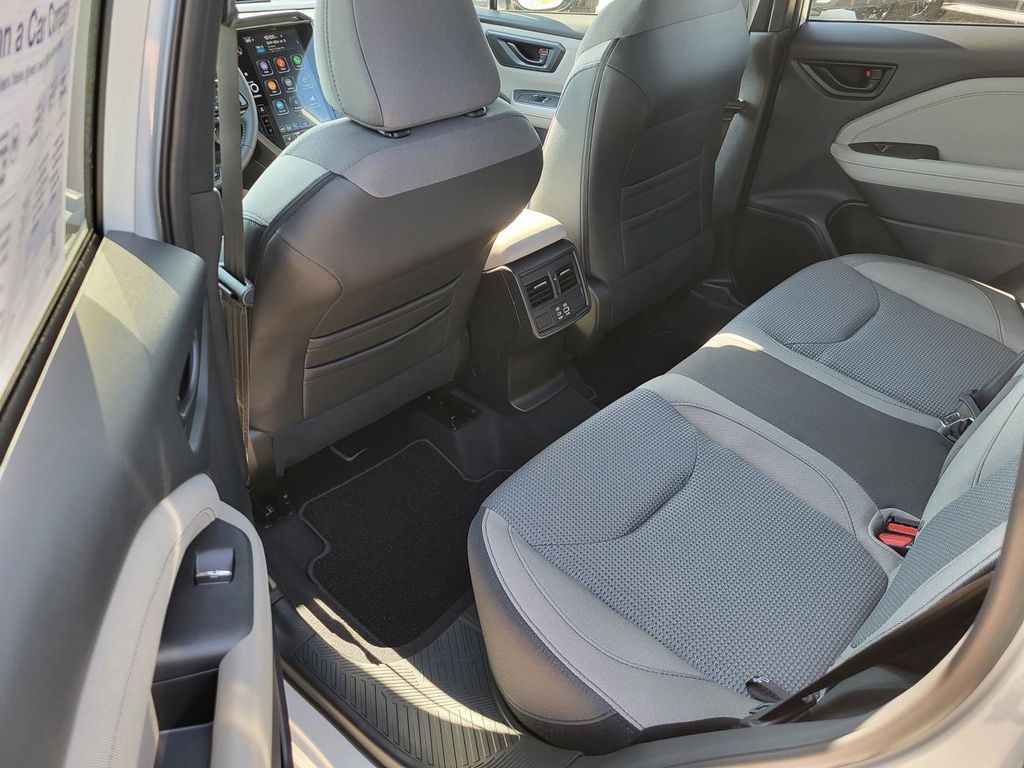2025 Subaru Forester Premium Base photo 4