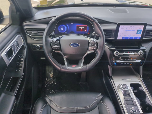 2022 Ford Explorer ST photo 6