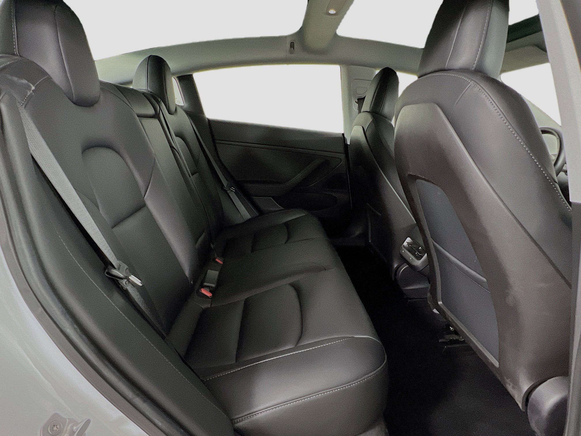 2019 Tesla Model 3 Long Range photo 23