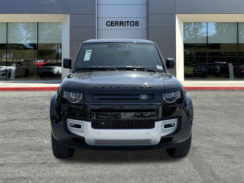 2025 Land Rover Defender 130 S photo 2