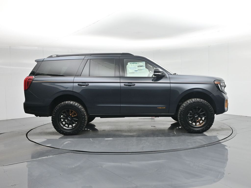 2025 Ford Expedition photo 28