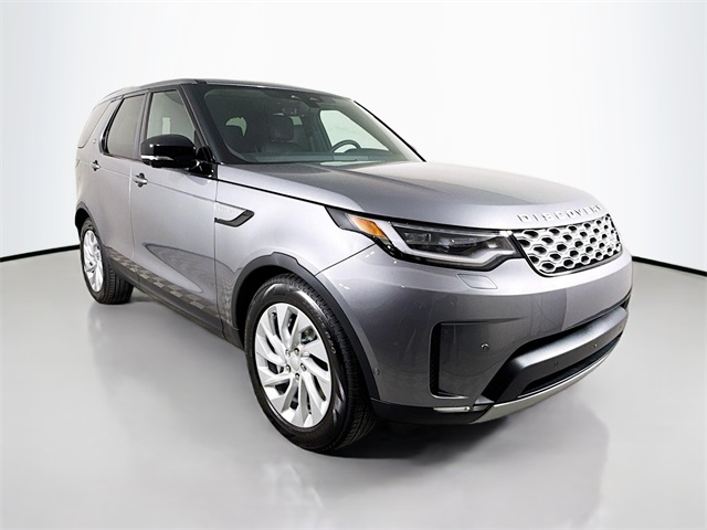 2025 Land Rover Discovery S photo 3