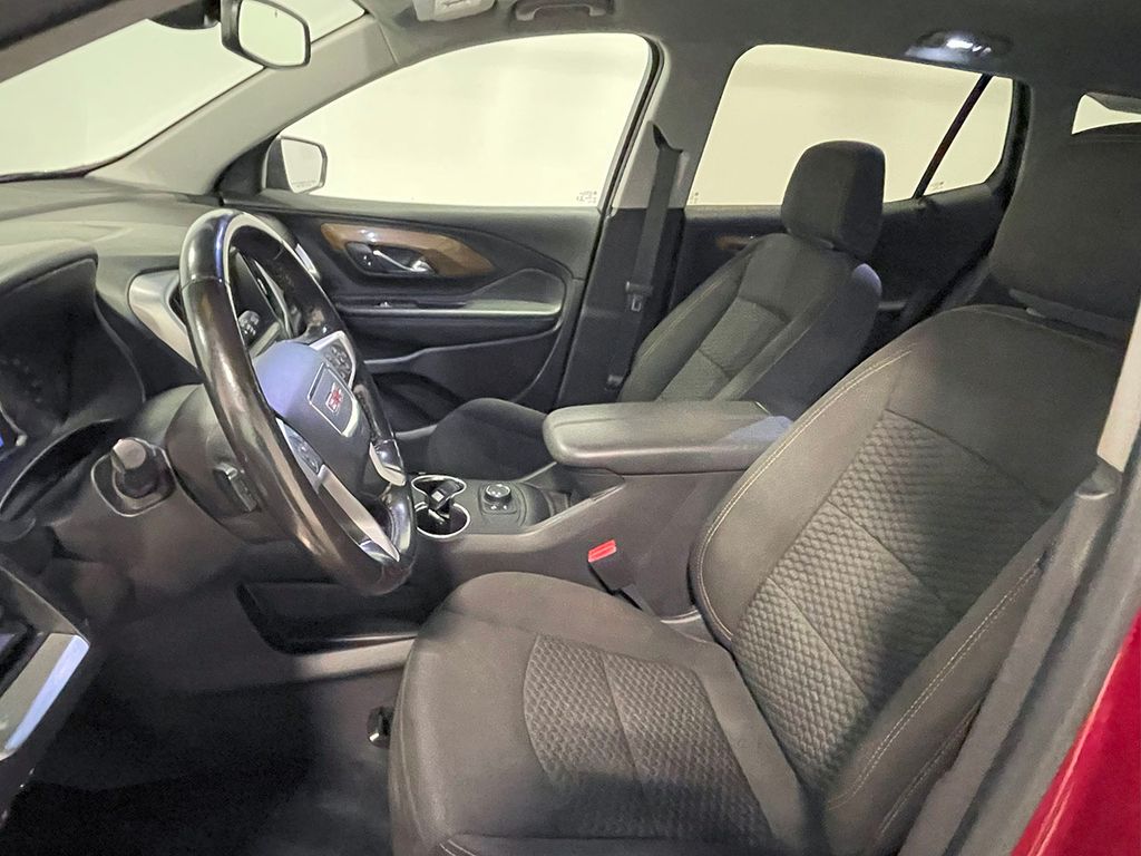 2020 Gmc Terrain SLE photo 2