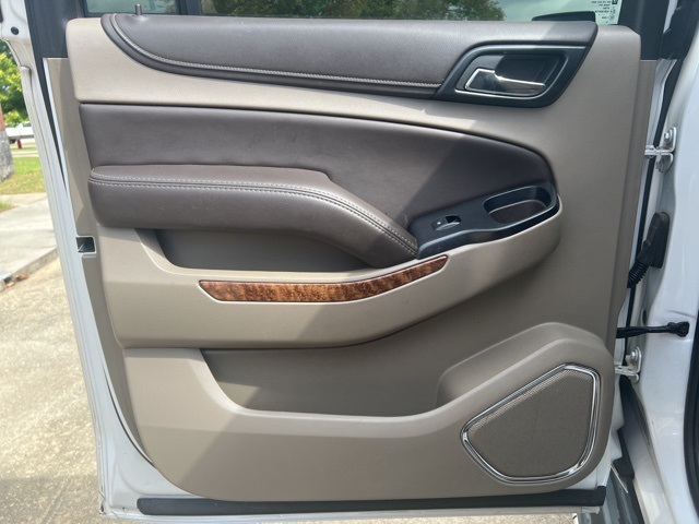 2016 Chevrolet Suburban LTZ photo 26