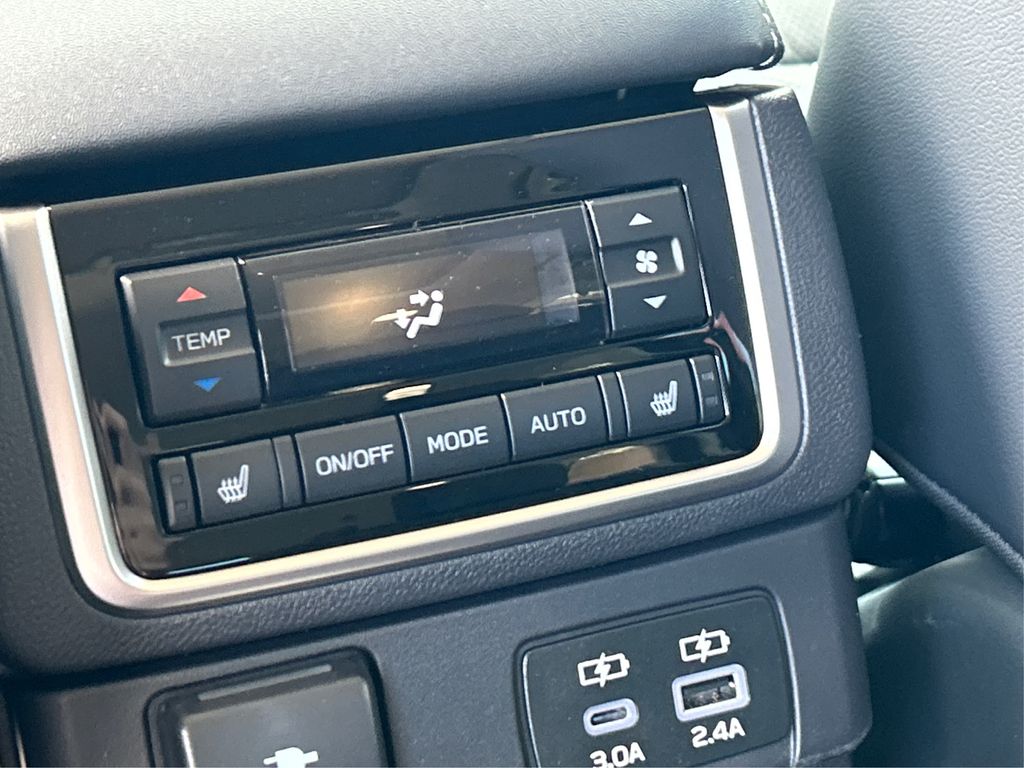 2025 Subaru Ascent Touring photo 36