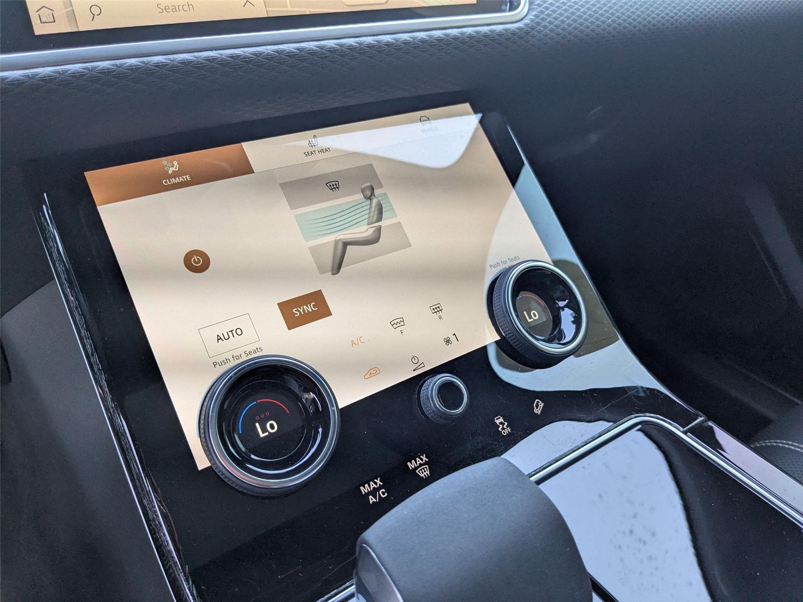 2022 Land Rover Range Rover Velar R-Dynamic S photo 17