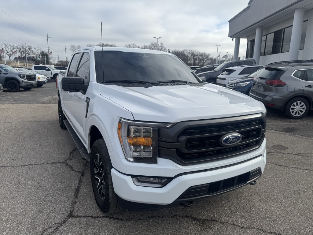 2023 Ford F-150 XLT's photo