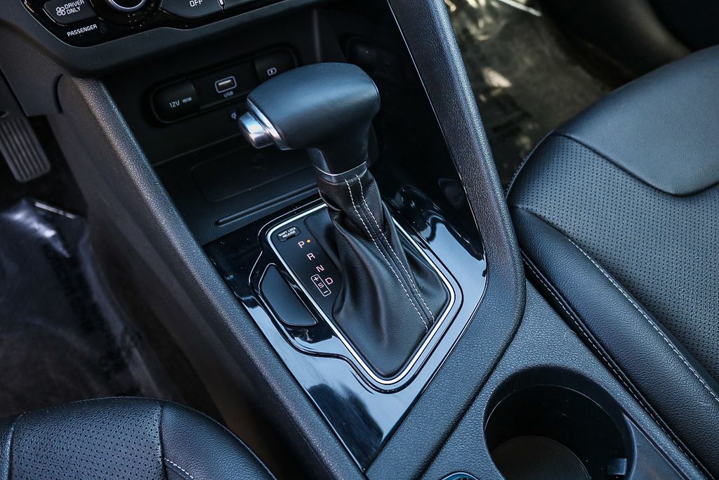 2022 Kia Niro Touring Special Edition photo 20